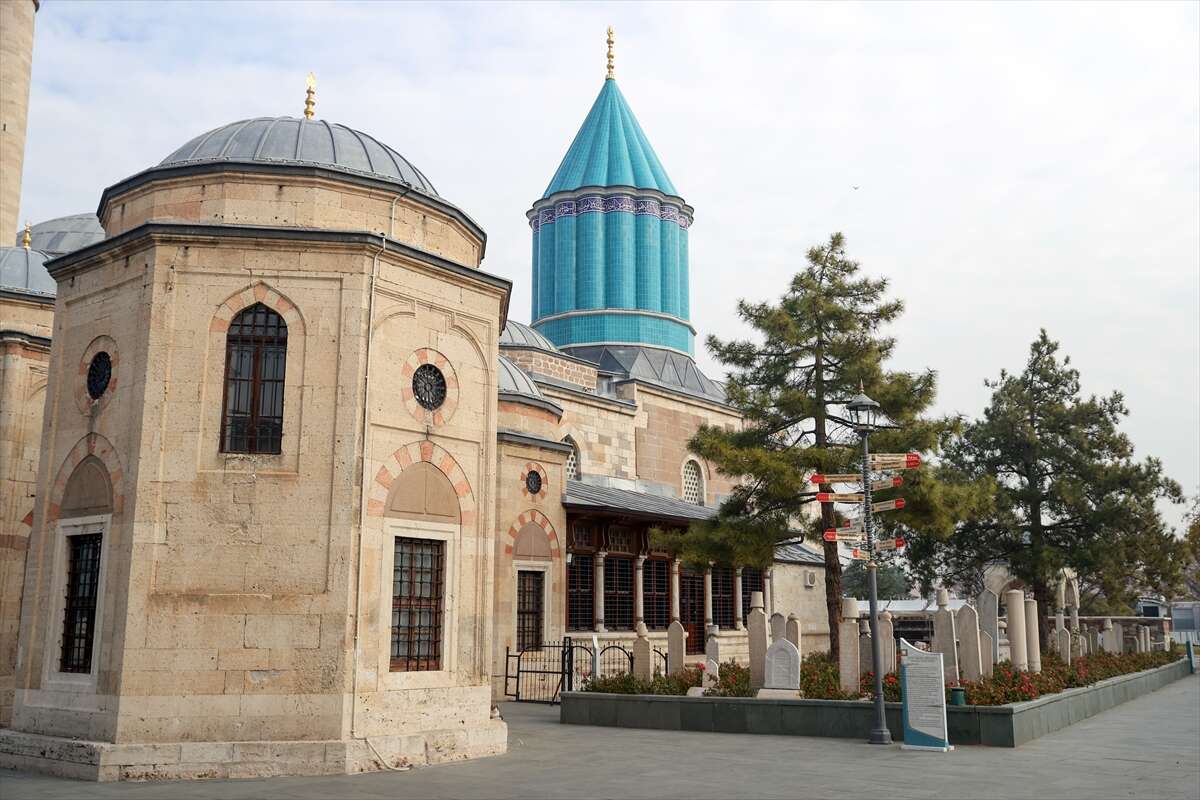 Dünyanın kalbi Konya’da atıyor! Bu yıl 2,7 milyon ağırlandı 3